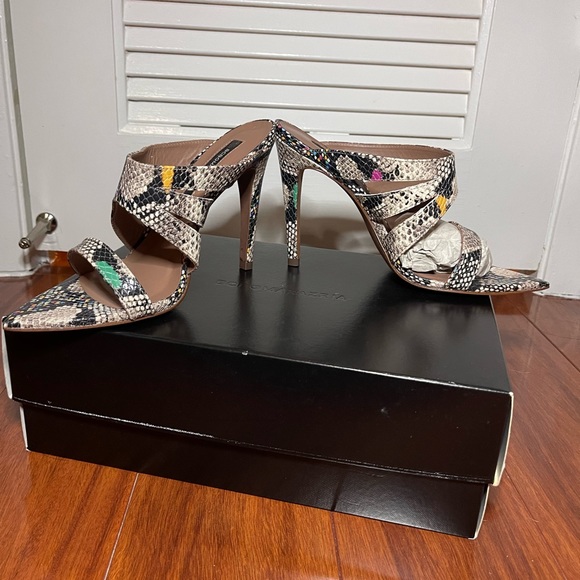 NEW IN BOX - BCBG Alexa Stiletto heels Python leather multi size 7 - Picture 4 of 6